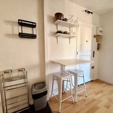 Cancera - T1 Bis Avec 1 1 Salle De Bain Au Centre De *